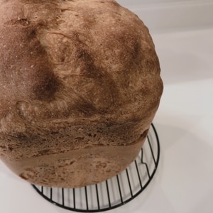 小麦粉だけで作る、ホームベーカリーでシンプル食パン